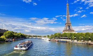 Bateaux Mouches cruise in Paris • Practical Information and Booking ...