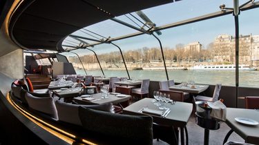 Bateaux Parisiens Dinner Cruise • Information, departure times, prices ...